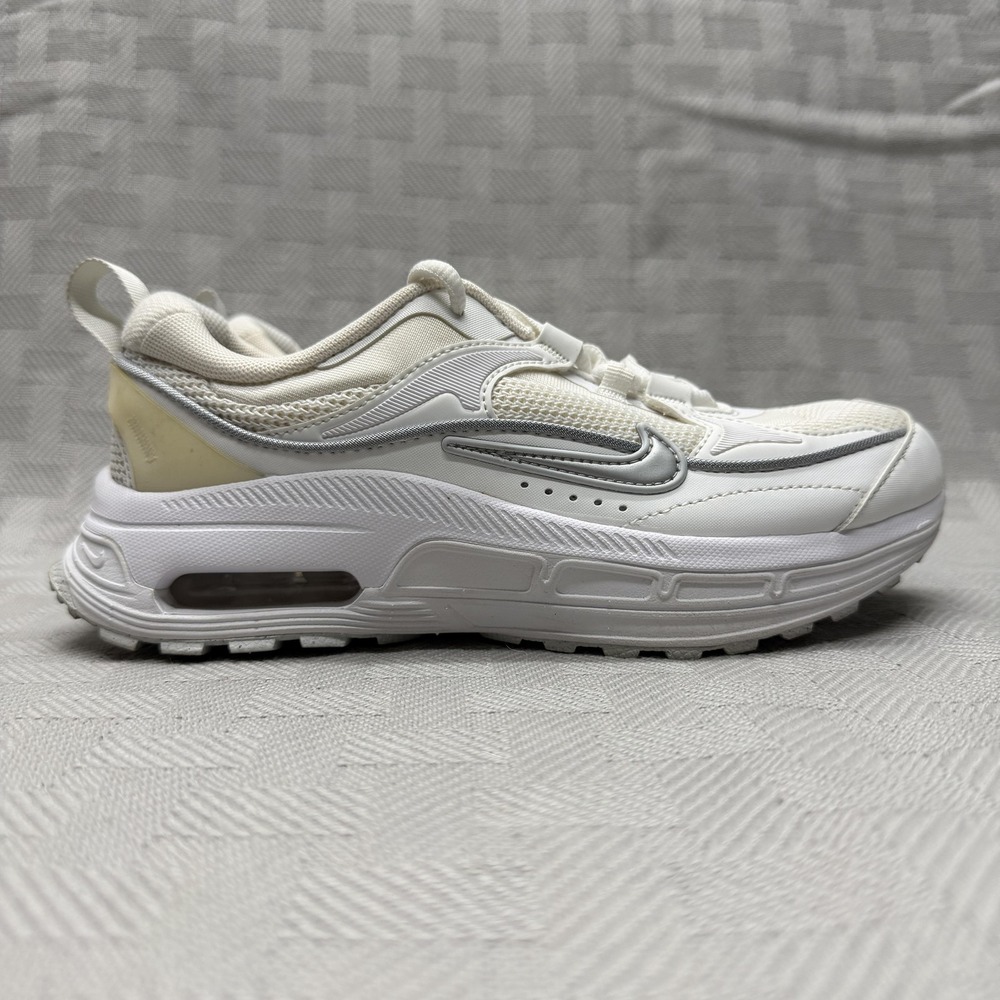Nike Air Max Bliss Summit White Womens Size 6 DH5128-101